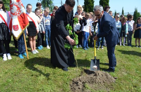 Sadzimy Dąb Niepodległości!